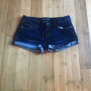 Women’s express jean shorts.